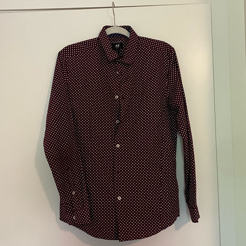 H&M Men’s M Burgundy Dress Shirt